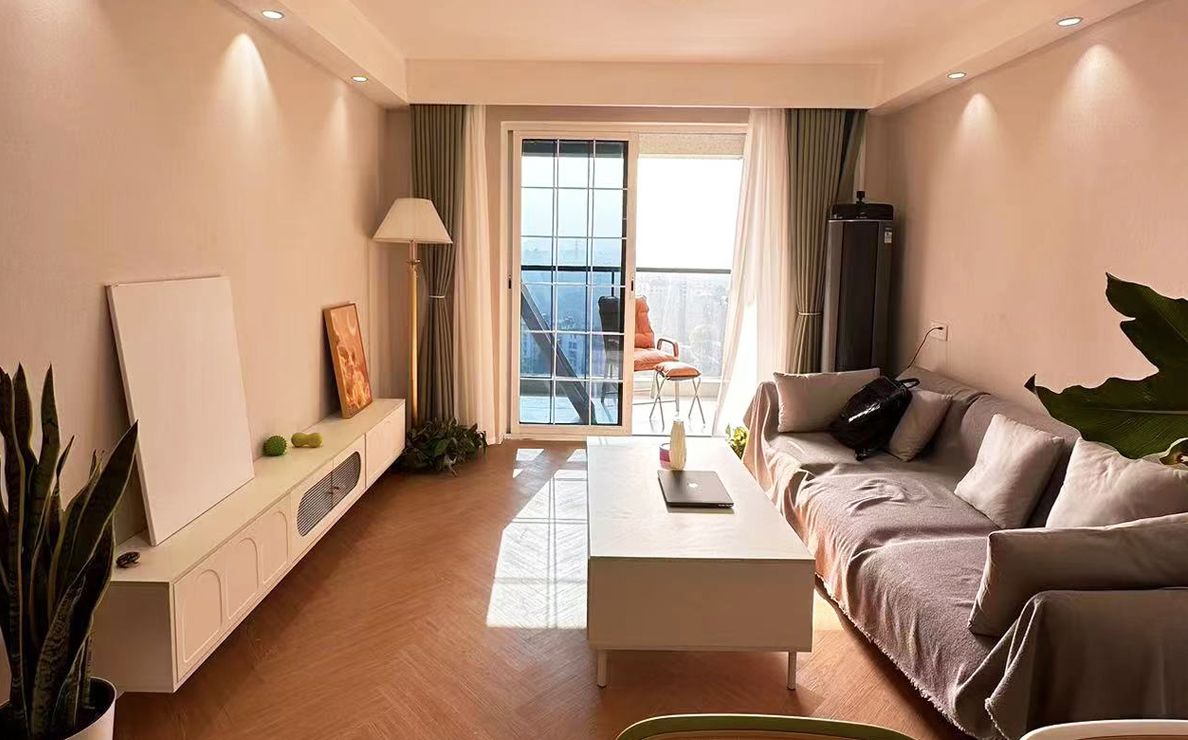 200 square meters of SPC flooring May 2025 a developer's model room   